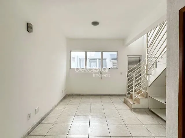 Casa com 79m² 2 quartos e 1 banheiro, à venda, no bairro Planalto em Belo Horizonte