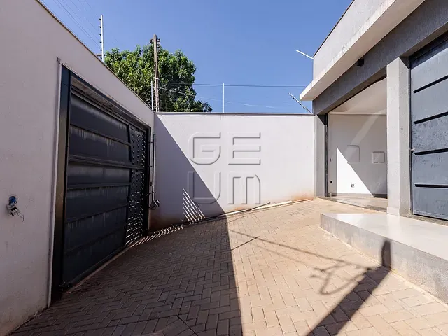 Casa com 311m² 2 quartos e 5 banheiros, à venda, no bairro Jardim do Sol em Londrina