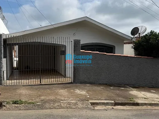 Casa 2 quartos e 1 banheiro, para alugar, no bairro Jardim Nova Guaxupé em Guaxupé