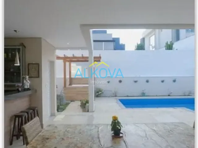 Casa com 450m² 4 quartos e 1 banheiro, à venda, no bairro Urbanova em São José dos Campos