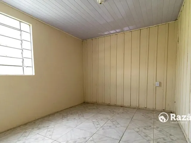 Casa 3 quartos e 1 banheiro, para alugar, no bairro Vista Alegre em Curitiba