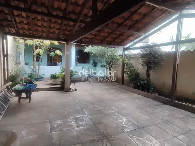 Casa com 182m² 3 quartos e 3 banheiros, à venda, no bairro Piratininga (Venda Nova) em Belo Horizonte