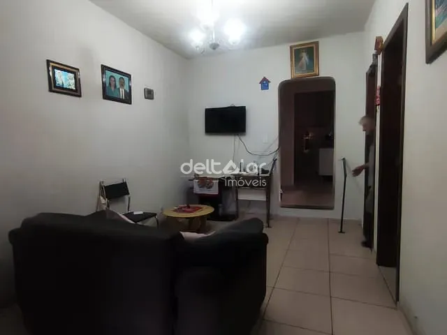 Casa com 182m² 3 quartos e 3 banheiros, à venda, no bairro Piratininga (Venda Nova) em Belo Horizonte