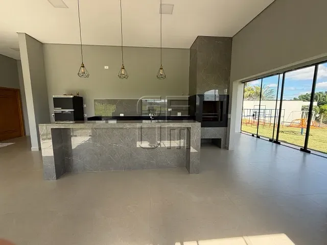 Casa com 1500m² 3 quartos e 4 banheiros, à venda, no bairro c em Sertanópolis