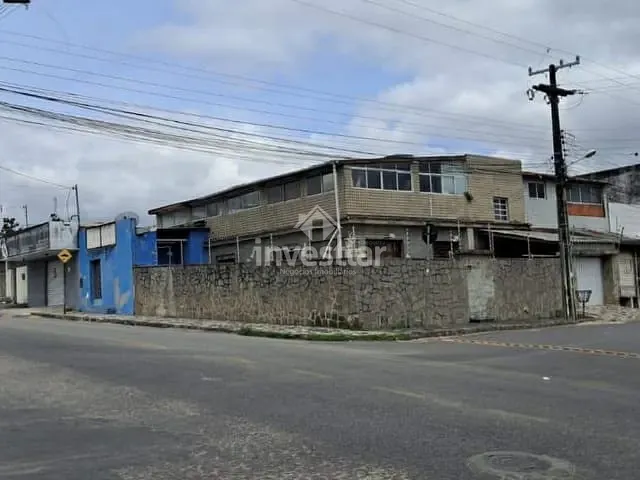 Casa 4 quartos e 2 banheiros, à venda, no bairro Bodocongó em Campina Grande