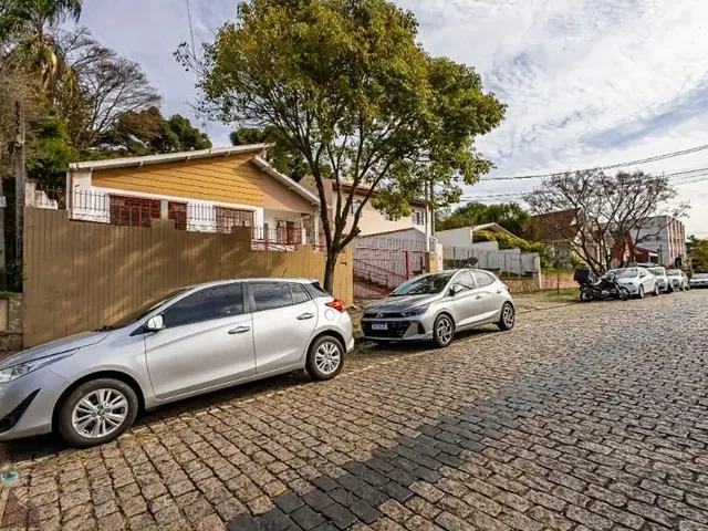 Casa com 388m² 7 quartos e 5 banheiros, para alugar, no bairro São Francisco em Curitiba