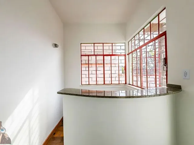 Casa com 388m² 7 quartos e 5 banheiros, para alugar, no bairro São Francisco em Curitiba