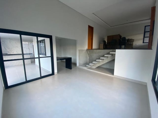 Casa com 360m² 3 quartos e 4 banheiros, à venda, no bairro Jardim Baronesa em Taubaté