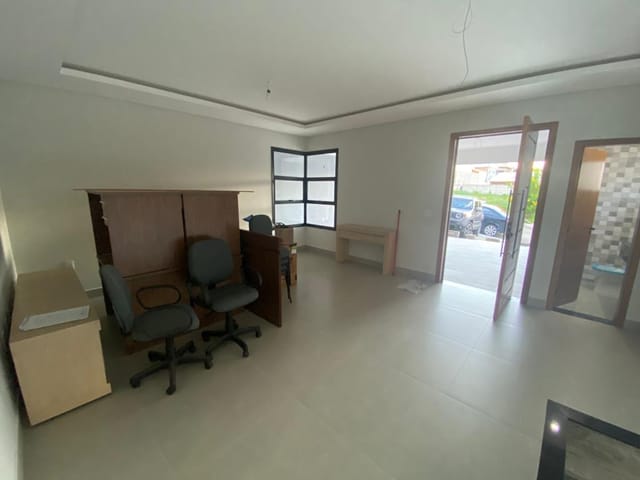 Casa com 360m² 3 quartos e 4 banheiros, à venda, no bairro Jardim Baronesa em Taubaté