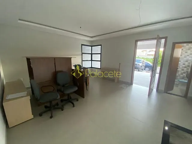 Casa com 360m² 3 quartos e 4 banheiros, à venda, no bairro Jardim Baronesa em Taubaté