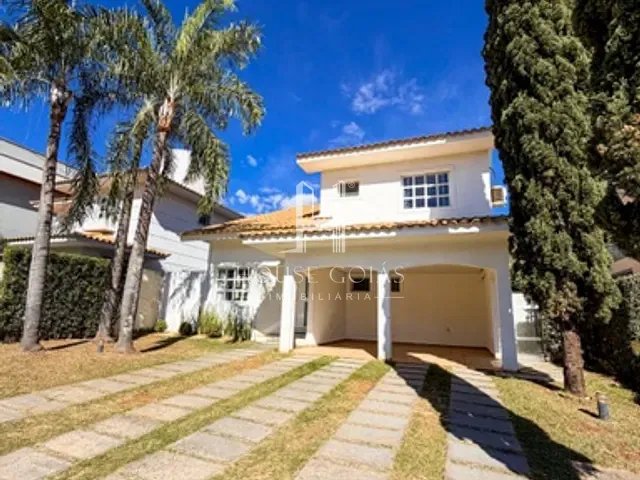 Casa com 388m² 3 quartos e 2 banheiros, à venda, no bairro Jardins Madri em Goiânia
