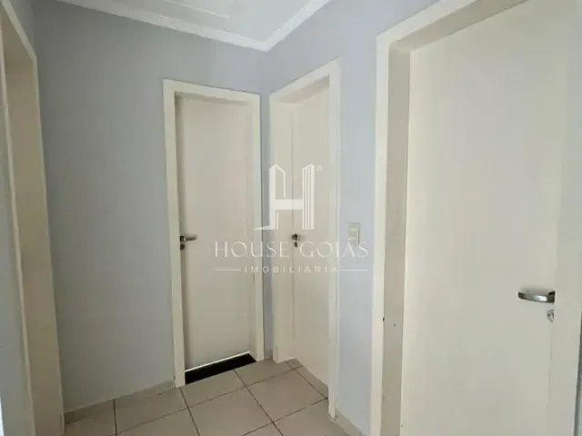 Casa com 388m² 3 quartos e 2 banheiros, à venda, no bairro Jardins Madri em Goiânia