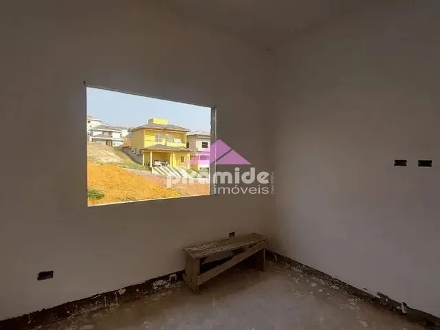 Casa com 250m² 3 quartos e 3 banheiros, à venda, no bairro Condomínio Residencial Mantiqueira em São José Dos Campos