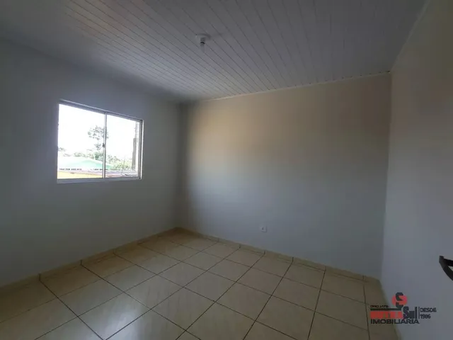 Casa 3 quartos e 1 banheiro, para alugar, no bairro NOVO MUNDO em Curitiba