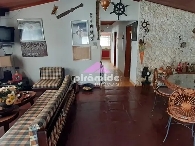 Casa com 250m² 2 quartos e 2 banheiros, à venda, no bairro Praia da Cocanha em Caraguatatuba