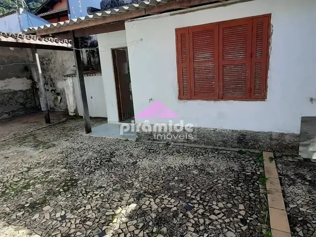 Casa com 250m² 2 quartos e 2 banheiros, à venda, no bairro Praia da Cocanha em Caraguatatuba