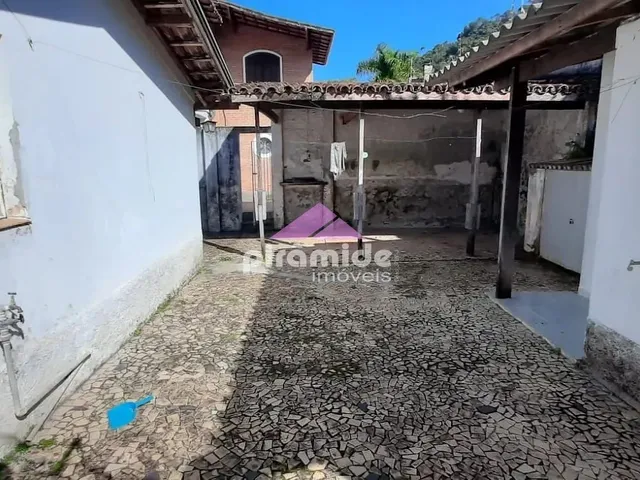 Casa com 250m² 2 quartos e 2 banheiros, à venda, no bairro Praia da Cocanha em Caraguatatuba