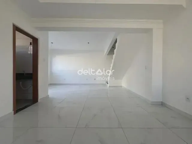 Casa com 169m² 3 quartos e 2 banheiros, à venda, no bairro Piratininga (Venda Nova) em Belo Horizonte
