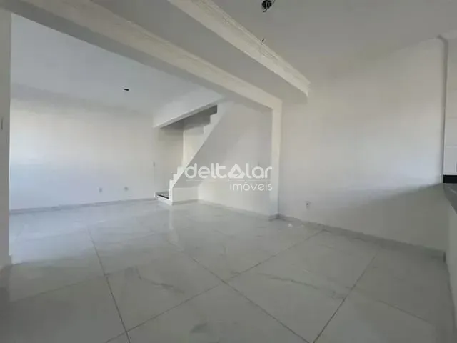 Casa com 169m² 3 quartos e 2 banheiros, à venda, no bairro Piratininga (Venda Nova) em Belo Horizonte