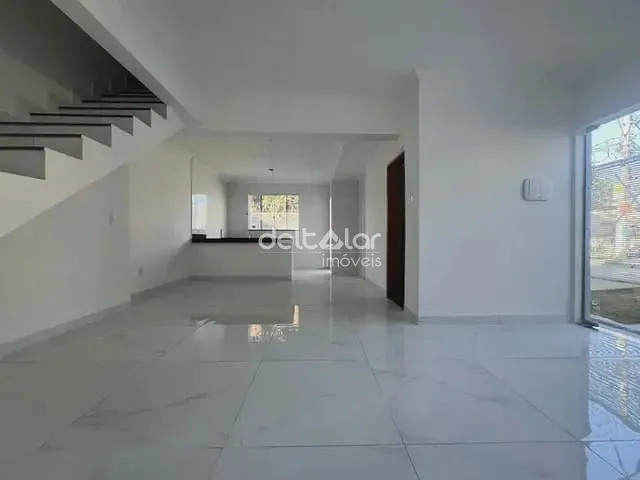 Casa com 169m² 3 quartos e 2 banheiros, à venda, no bairro Piratininga (Venda Nova) em Belo Horizonte