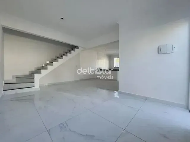 Casa com 169m² 3 quartos e 2 banheiros, à venda, no bairro Piratininga (Venda Nova) em Belo Horizonte
