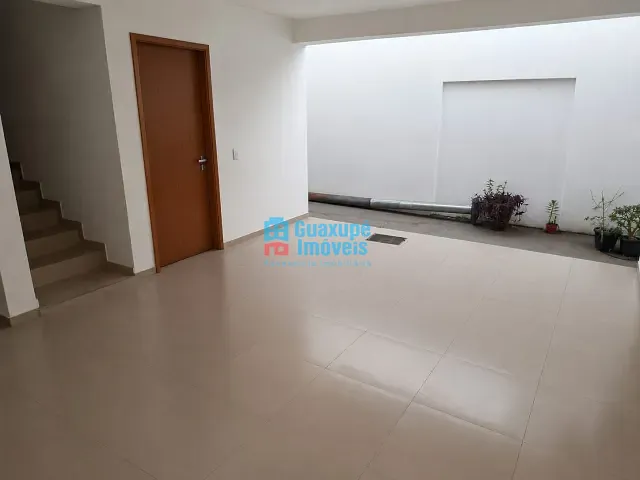 Casa 4 quartos e 4 banheiros, à venda, no bairro Jardim Tres Rosas em Guaxupé