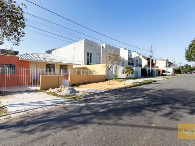 Casa com 140m² 3 quartos e 1 banheiro, para alugar, no bairro Capão da Imbuia em Curitiba