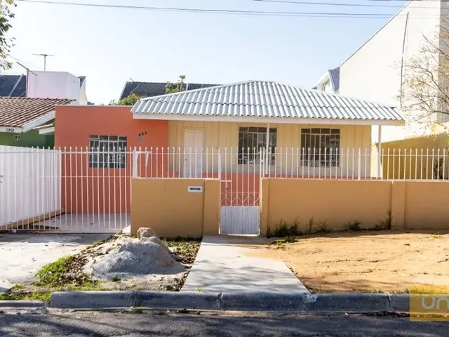 Casa com 140m² 3 quartos e 1 banheiro, para alugar, no bairro Capão da Imbuia em Curitiba