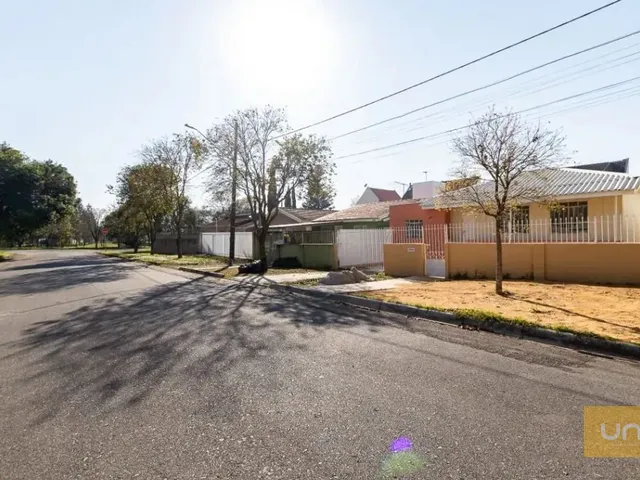 Casa com 140m² 3 quartos e 1 banheiro, para alugar, no bairro Capão da Imbuia em Curitiba