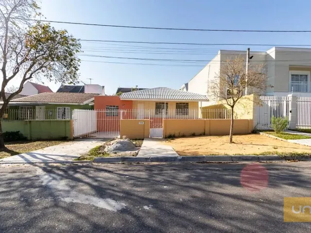 Casa com 140m² 3 quartos e 1 banheiro, para alugar, no bairro Capão da Imbuia em Curitiba