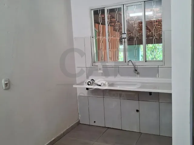 Casa 1 quarto e 1 banheiro, para alugar, no bairro Área Rural de Jaguariúna em Jaguariúna