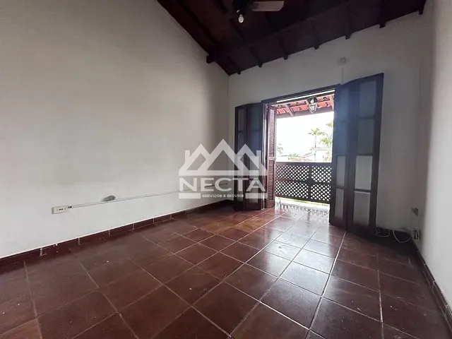 Casa com 161m² 3 quartos e 2 banheiros, à venda, no bairro Indaiá em Caraguatatuba