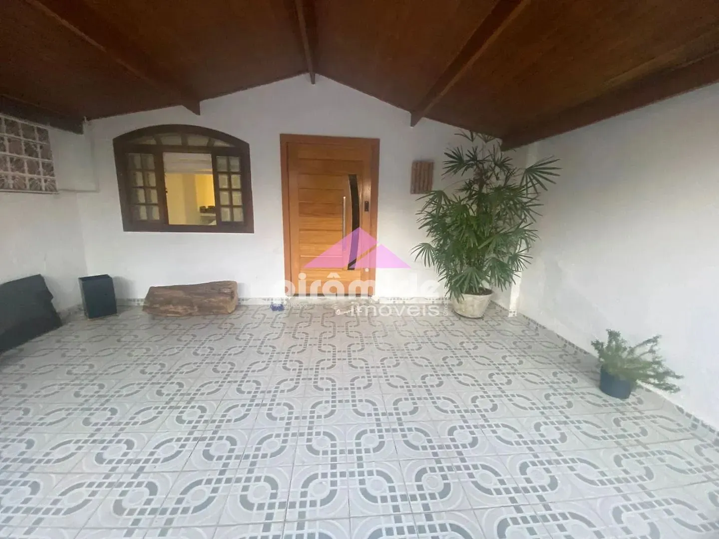 Casa, 4 quartos, 164 m² - Foto 1