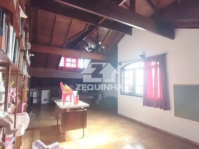 Casa com 125m² 4 quartos e 3 banheiros, à venda, no bairro Santo Antonio em Osasco