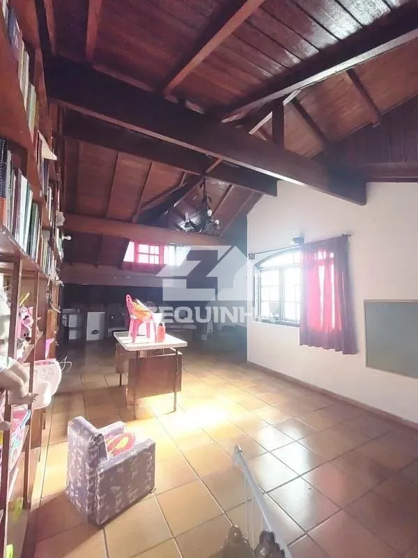 Casa, 4 quartos, 242 m² - Foto 3