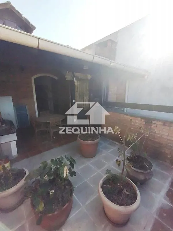 Casa, 4 quartos, 242 m² - Foto 10