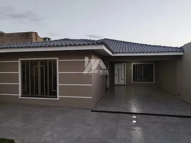 Casa com 330m² 3 quartos e 2 banheiros, à venda, no bairro Estrela em Ponta Grossa