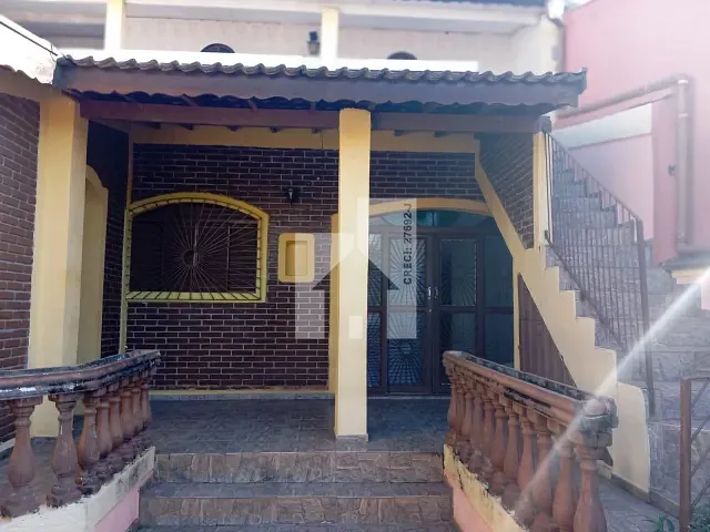 Casa com 182m² 6 quartos e 3 banheiros, à venda ou para alugar, no bairro Vila Didi em Jundiaí