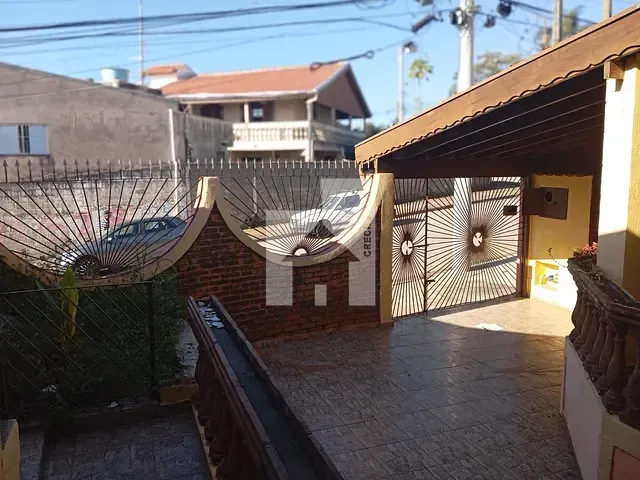 Casa com 182m² 6 quartos e 3 banheiros, à venda ou para alugar, no bairro Vila Didi em Jundiaí