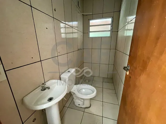 Casa 2 quartos e 1 banheiro, para alugar, no bairro Área Rural de Jaguariúna em Jaguariúna