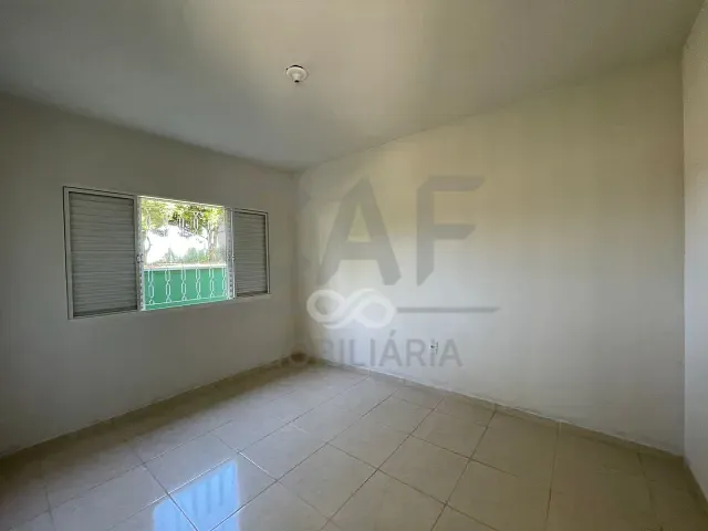 Casa 2 quartos e 1 banheiro, para alugar, no bairro Área Rural de Jaguariúna em Jaguariúna