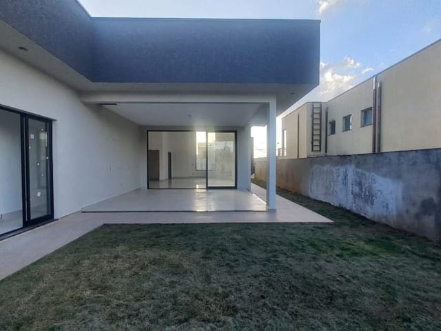 Casa com 600m² 3 quartos e 4 banheiros, à venda, no bairro Condomínio Residencial Shamballa III em Atibaia