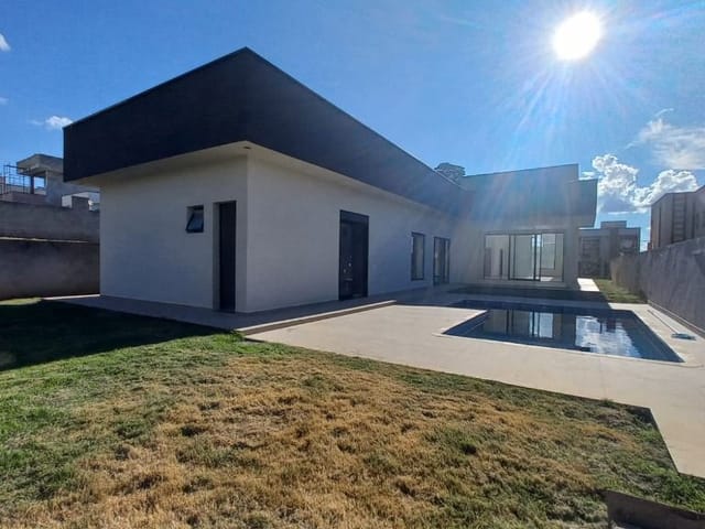 Casa com 600m² 3 quartos e 4 banheiros, à venda, no bairro Condomínio Residencial Shamballa III em Atibaia