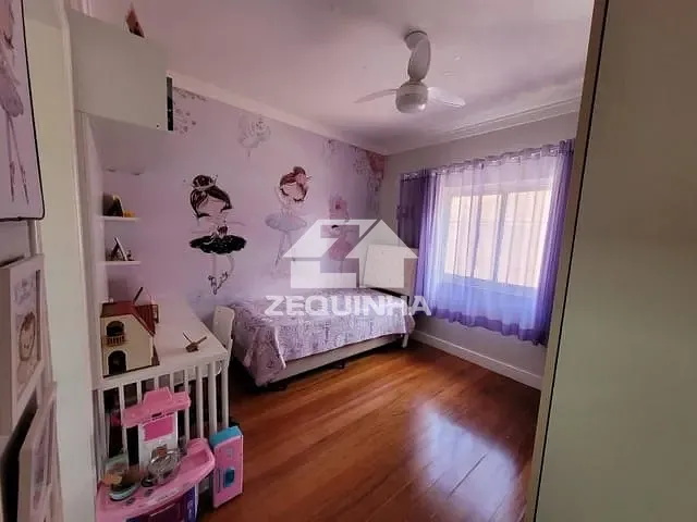 Casa com 322m² 3 quartos e 4 banheiros, à venda, no bairro Jd Maria Tereza em Cotia