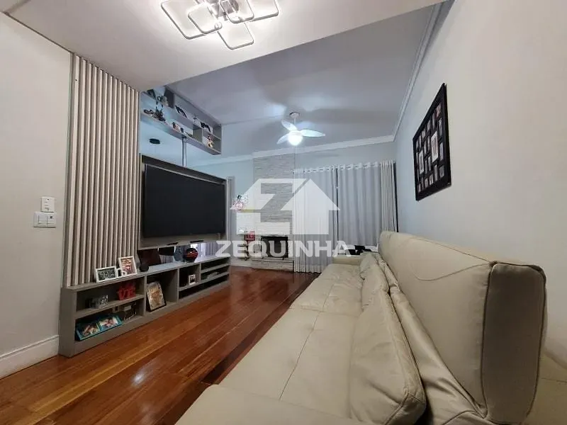 Casa, 3 quartos, 158 m² - Foto 1