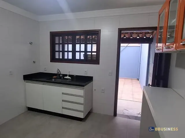 Casa com 70m² 2 quartos e 2 banheiros, à venda, no bairro Jardim Bom Tempo em Taboão da Serra