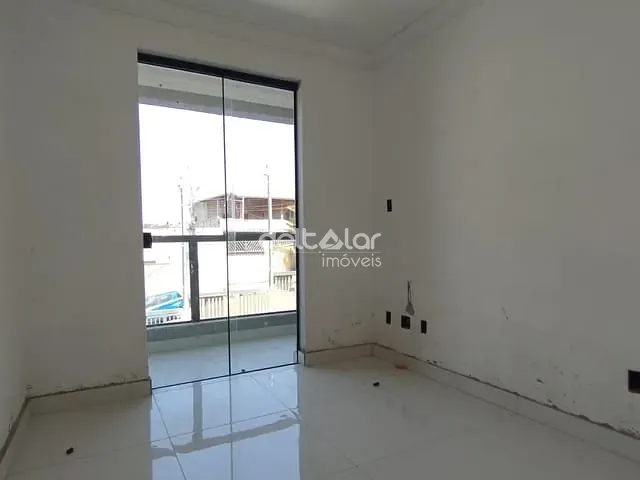 Casa com 67m² 2 quartos e 1 banheiro, à venda, no bairro Jardim Guanabara em Belo Horizonte
