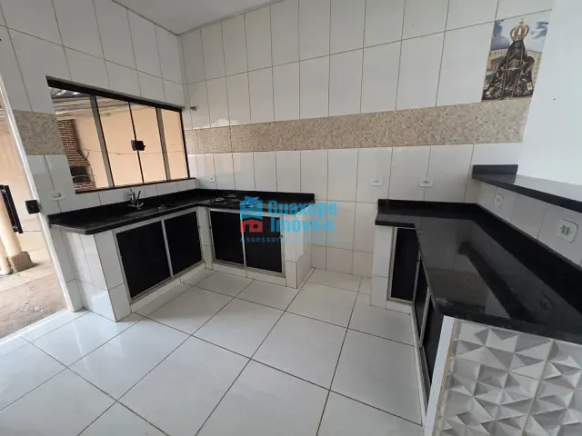 Casa com 200m² 3 quartos e 2 banheiros, à venda ou para alugar, no bairro Jardim Aeroporto em Guaxupé
