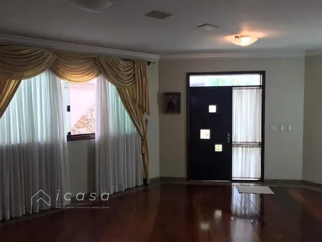 Casa com 512m² 4 quartos e 2 banheiros, à venda, no bairro Jardim Aquárius em São José dos Campos