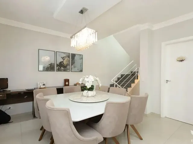 Casa 4 quartos e 4 banheiros, à venda, no bairro São Braz em Curitiba
